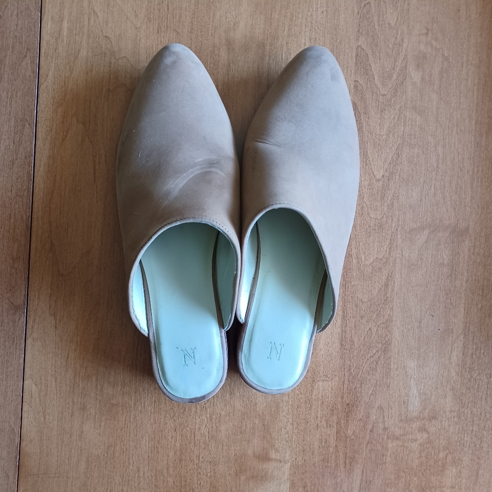 Nisolo Mariella Mule in Sand Size 8.5